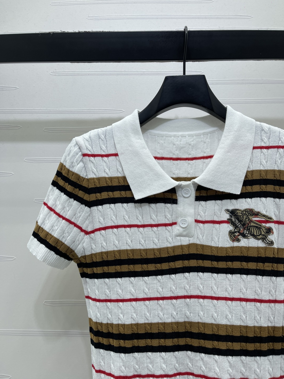 Women's short sleeves